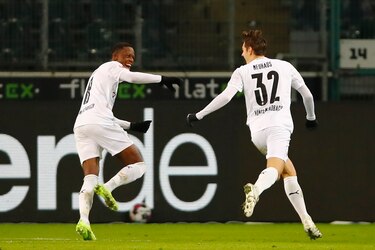 Bayern Múnich desaprovecha ventaja y pierde 3-2 en Mönchengladbach