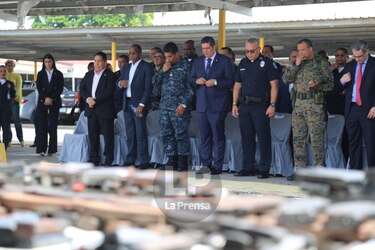 Autoridades destruyen 517 armas de fuego que fueron decomisadas 