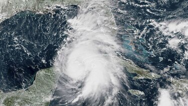Florida se prepara para el 'monstruoso' huracán Michael