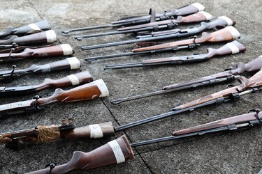 Casi 6,000 municiones y decenas de armas se entregan en jornada de ‘Armas por Comida’
