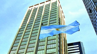 Argentina supera meta de déficit fiscal