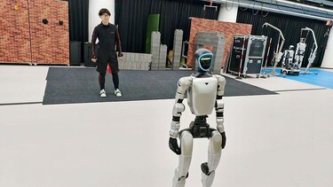 Lo que la exitosa salida a bolsa de la mayor empresa de robots humanoides del mundo revela sobre el liderazgo tecnológico de China