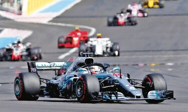Lewis Hamilton mantiene la calma