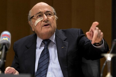 Reacciones tras la suspensión de Joseph Blatter y Michel Platini