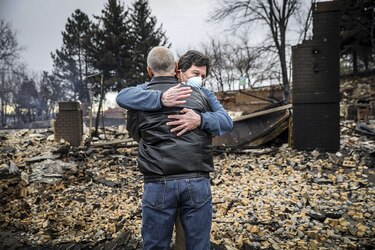 Al menos tres desaparecidos por incendios en el centro de Estados Unidos