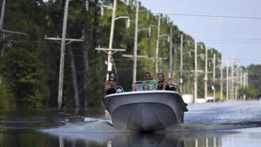 Crece frustración entre refugiados a causa de Florence