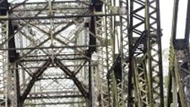 Peligra construcción del puente Sixaola