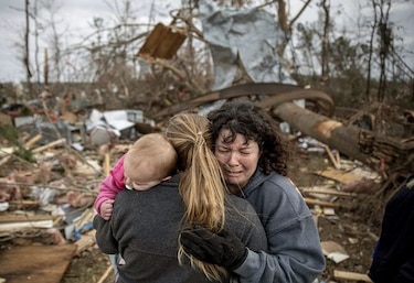 Surgen detalles sobre víctimas de tornados en Alabama; presidente Trump visitará el área el viernes