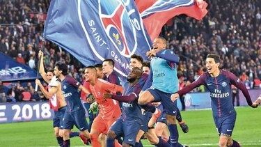 PSG gana la liga y salva a medias la temporada