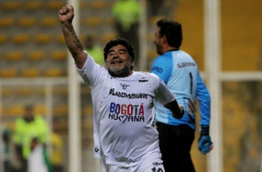 Maradona protagoniza un nuevo incidente, ahora en partido amistoso
