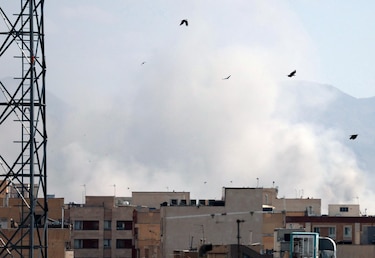 Israel lanza otra oleada de bombardeos contra lanzamisiles en Irán