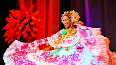 Para enaltecer al traje típico