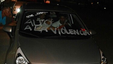 Jóvenes chitreanos salen a manifestarse tras homicidio de Carlos Augusto Cigarruista