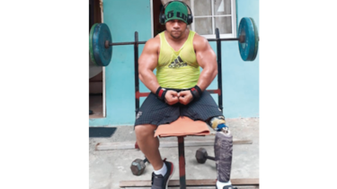 Rey se mantiene en forma