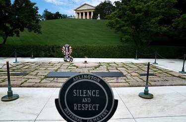 Fuerte presión sobre presidente Trump por archivos de Kennedy