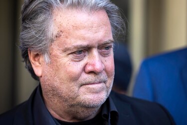 Ultraderechista Stephen Bannon, acusado de lavado de dinero en el caso del muro con México