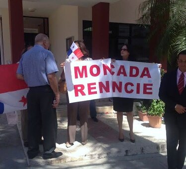 Exigen la renuncia de Peñaloza y Moncada Luna