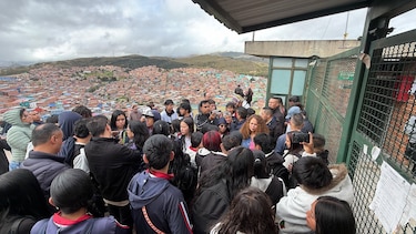 Petro choca con el alcalde de Bogotá por ‘impedir’ un evento oficial en un colegio público
