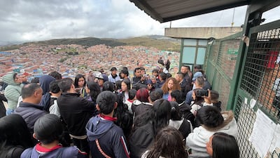 Petro choca con el alcalde de Bogotá por ‘impedir’ un evento oficial en un colegio público