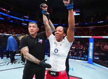 Joselyne Edwards somete a Nora Cornolle en UFC Fight Night 267 y firma revancha