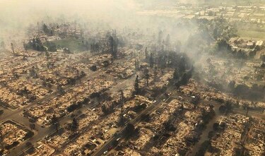 Al menos 10 muertos tras devastadores incendios en California