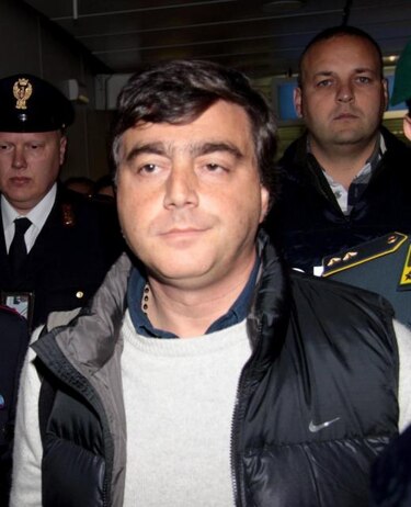 Condenan a Lavítola por intentar extorsionar a Berlusconi