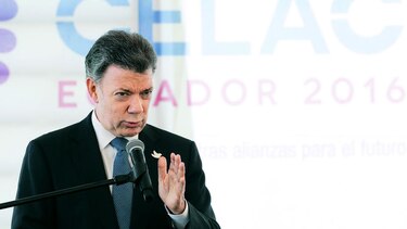 Santos niega que dilate diálogo con ELN