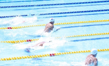 Edgar Crespo pasa a la final en los 100 metros pecho