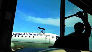 Pilotos piden mejores salarios