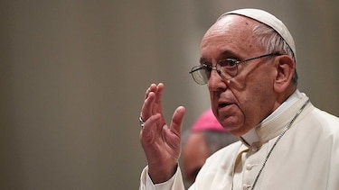 Papa Francisco acepta la renuncia de tres obispos chilenos