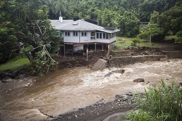 Alistan evacuación de 10 mil personas en Honolulu