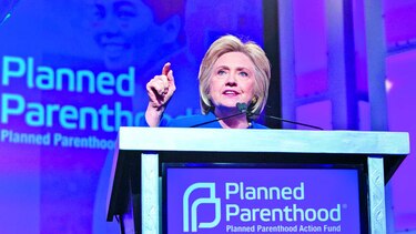 Clinton, tras apoyo de liberales demócratas