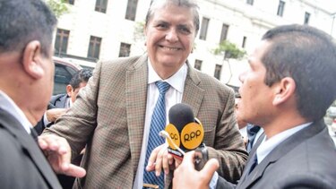 Alan García pide asilo en embajada uruguaya
