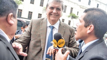 Alan García pide asilo en embajada uruguaya