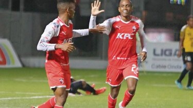 Edson Samms, el monje que hace la diferencia en el San Francisco