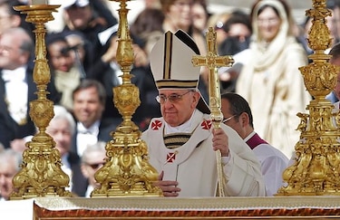 Grupo EU acusa al Papa de proteger a pederastas