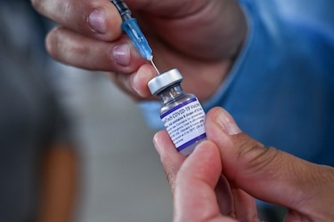 La OMS duda que una alta vacunación detenga la pandemia