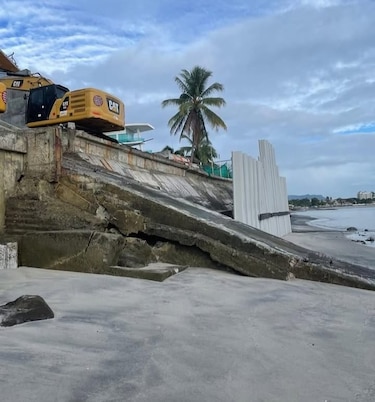 Denuncian construcción de muros en la zona costera de Coronado