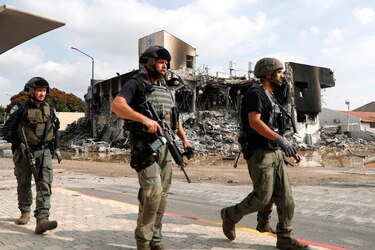 Israel comienza a evacuar población de las localidades cercanas a Gaza