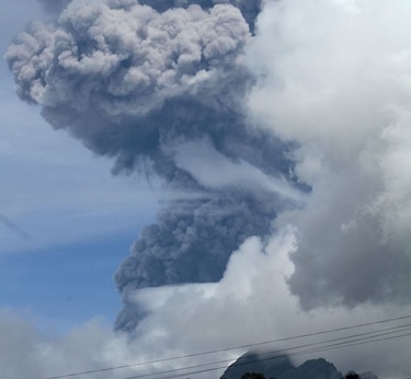 Evacuan preventivamente zonas cercanas al volcán Cotopaxi