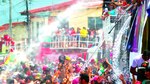 Carnaval, entre derroche de agua y sequía