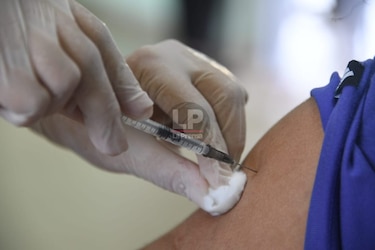 Dosis de refuerzo contra la Covid-19 serían aplicadas en el primer trimestre de 2022