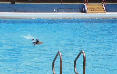 Pandeportes se resbala en sus propias aguas