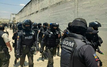Policía de Ecuador asume el control de una cárcel tras masacre de 118 presos