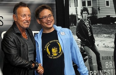 Springsteen revela en autobiografía su depresión y el fantasma de su padre