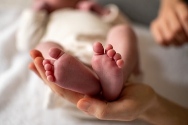 Nacen menos niños en Panamá, pero aumentan matrimonios y defunciones en el primer semestre de 2025