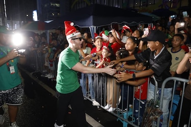 Más de 300 mil personas en el desfile de Navidad de ciudad de Panamá
