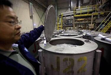 El plan del gobierno de Trump para explotar minerales de tierras raras en Estados Unidos y contrarrestar el monopolio de China