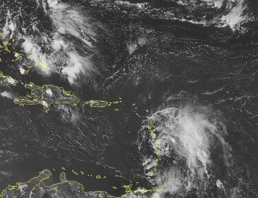 Puerto Rico suspenderá labores por el paso de tormenta ‘Bertha’