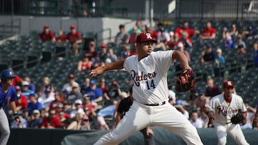 Ariel Jurado recibe el llamado de los Rangers